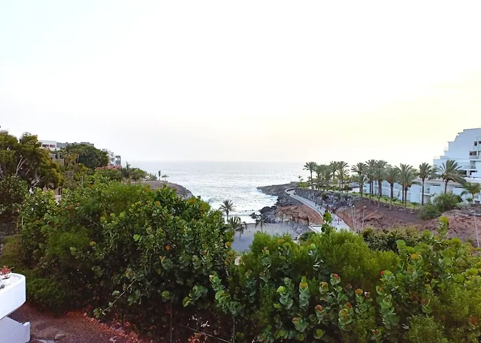 Cozy Next To The Sea Apartament